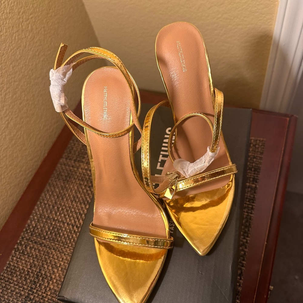 Gold Point Toe Lock Charm Heeled Sandals